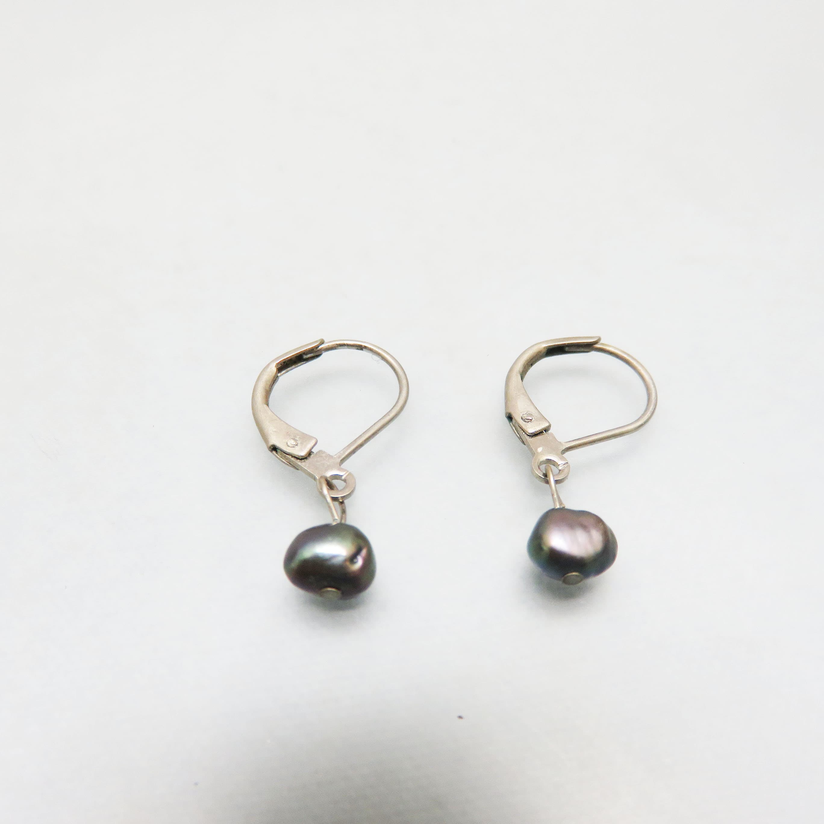 Real Peacock Pearl Leverback Pierced Earrings