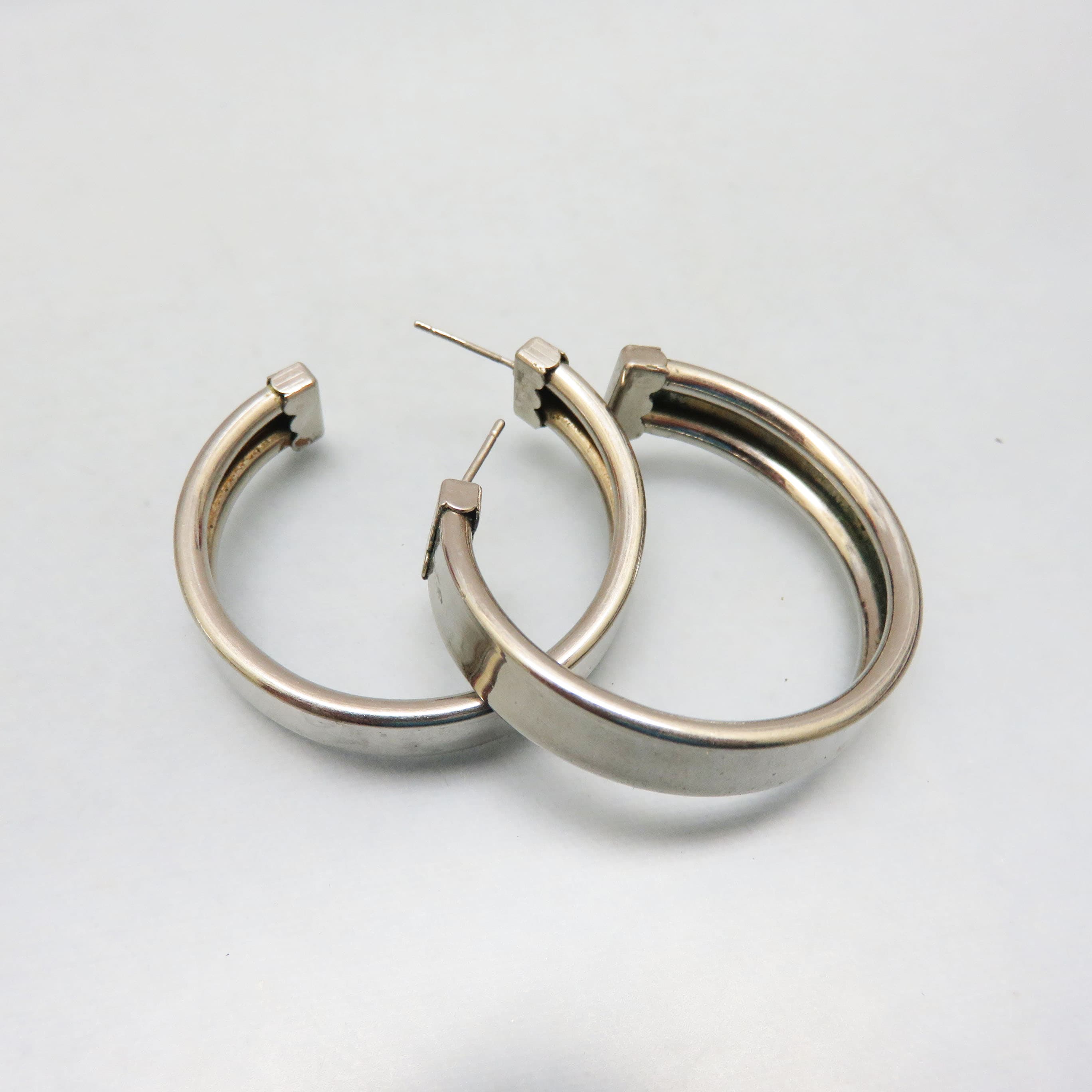 Silvery Metal Post Style Hoop Pierced Earrings, Vintage Hoop Earrings