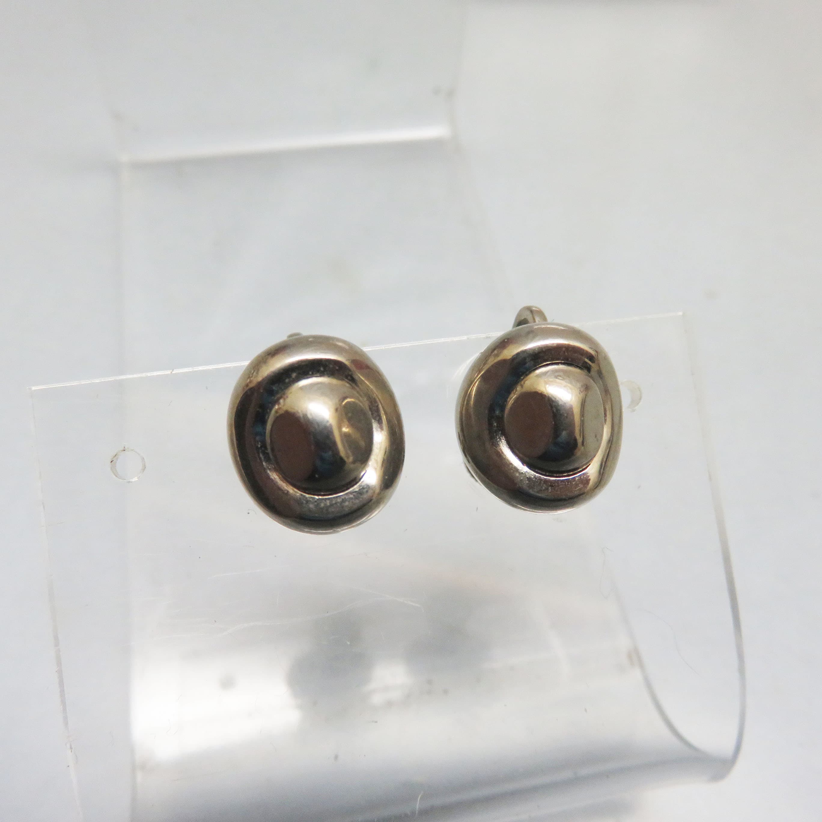 Petite 1960 Screw Back Silvertone Earrings, 1960s Modern Non Pierced Earrings