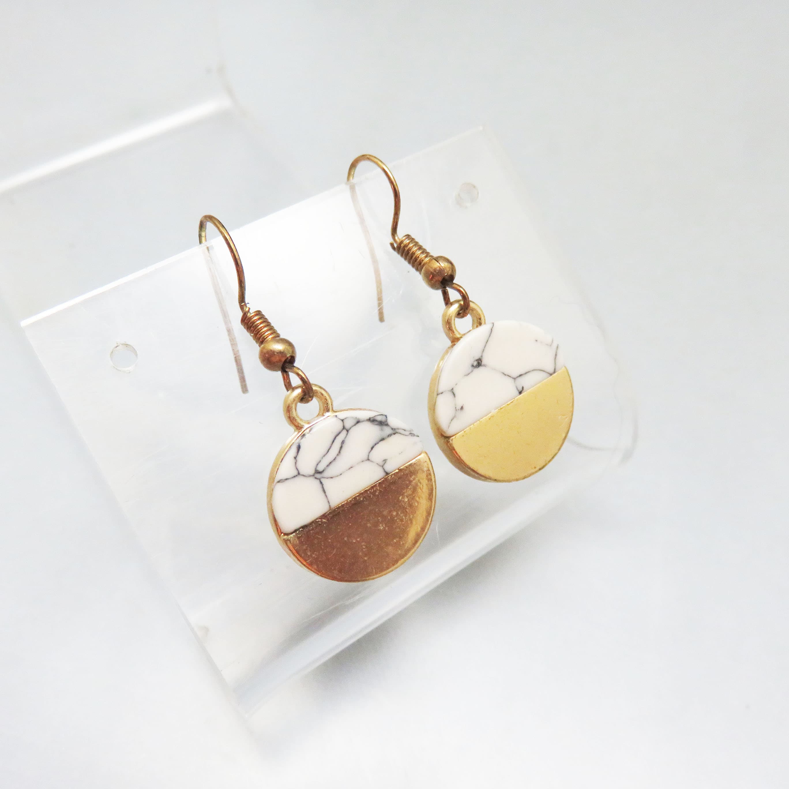 Modern Howlite and Goldtone Metal Pierced Earrings
