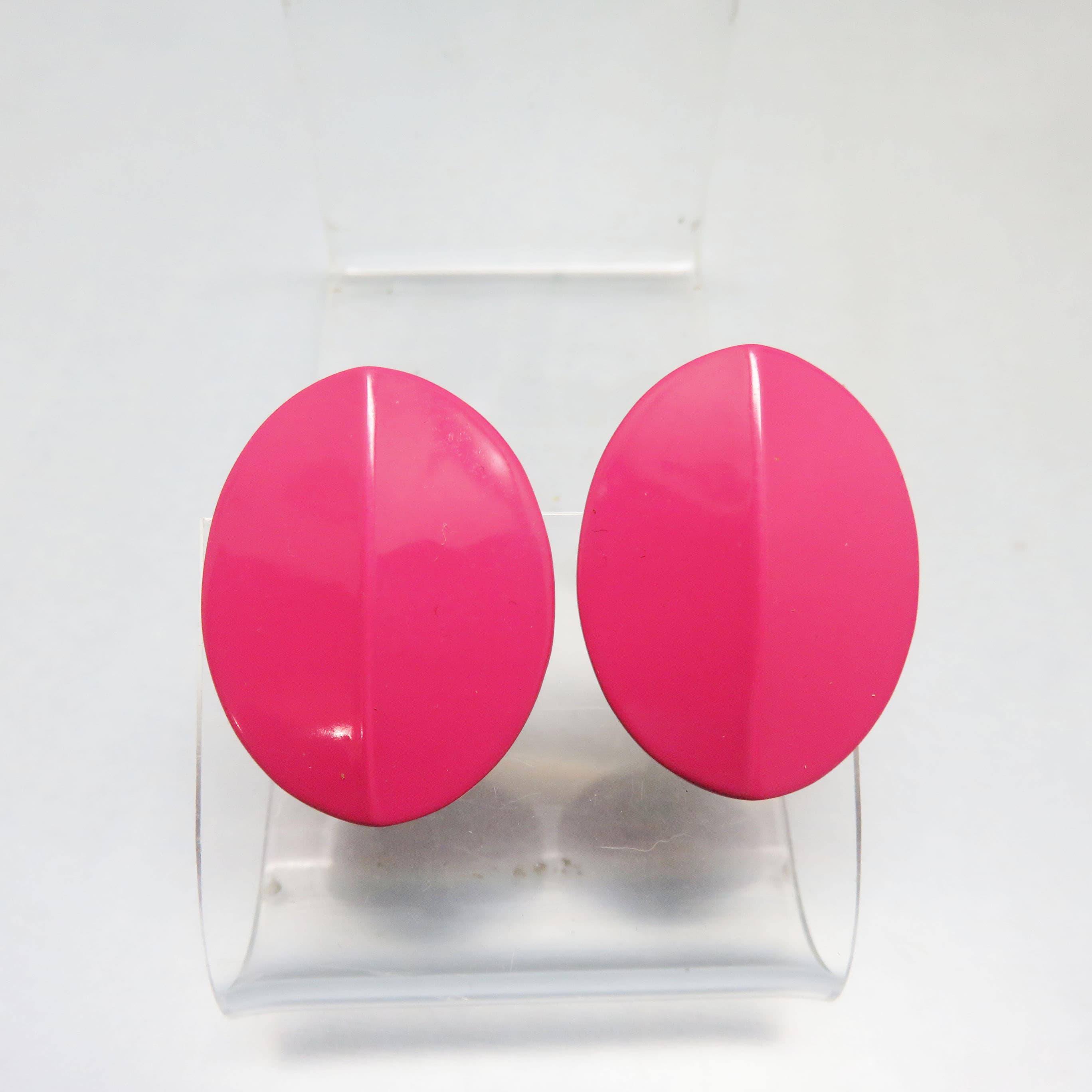 Raspberry Pink 1980s Big Oval Disc Post Style Pierced Earrings