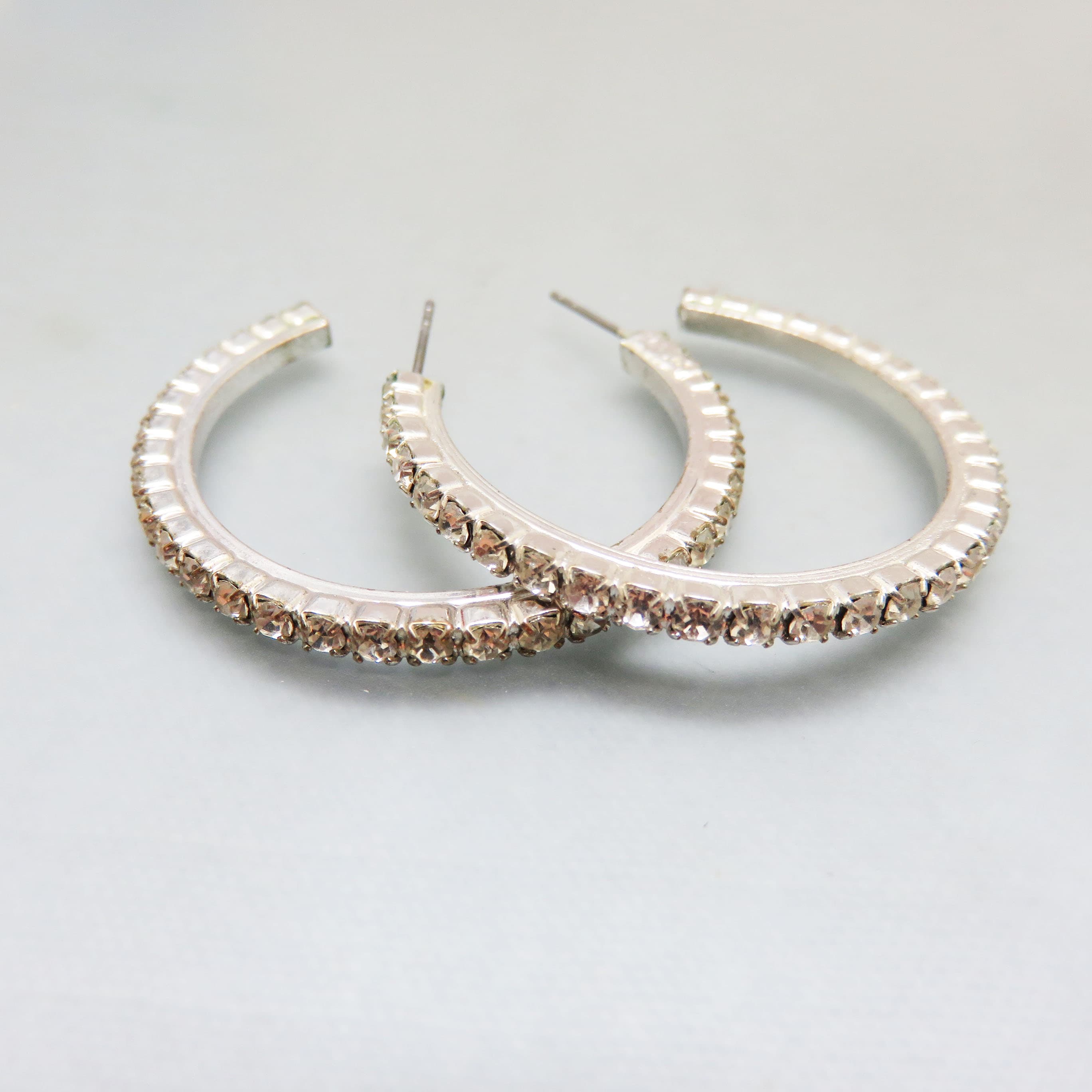 Narrow Clear Rhinestone Silvery Hoop Pierced Earrings