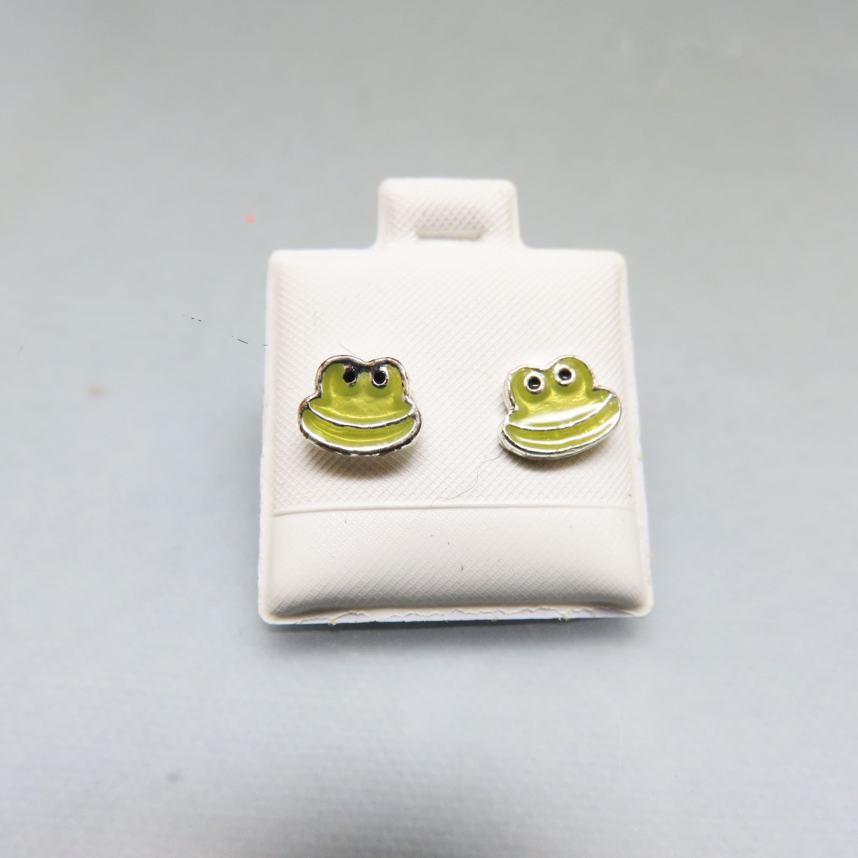 Tiny Frog Face Enamel Stud Earrings | Green Resin Frog Head Pierced Earrings | Cute Animal Jewelry