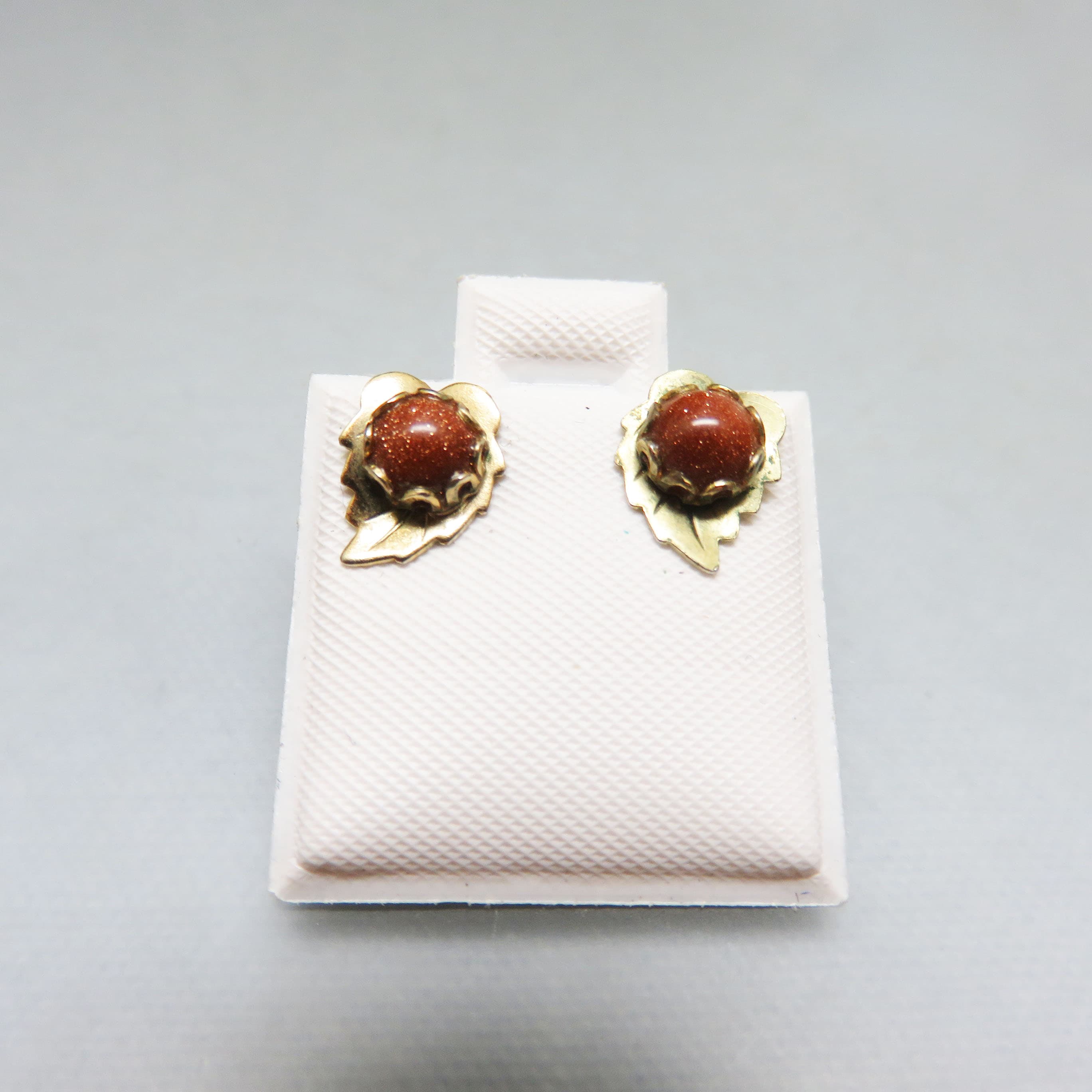 Vintage Goldstone & Gold Plated Leaf Stud Earrings, 1960s Sparkling Brown Goldstone Pierced Earrings, Petite Nature-Inspired Jewelry