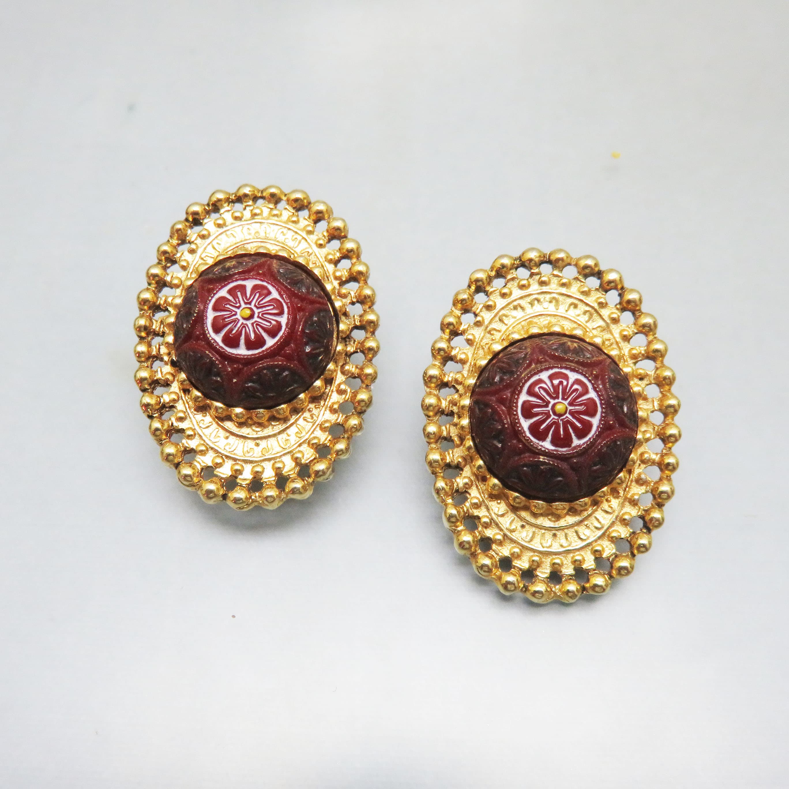 Vintage Ginnie Johansen Designs GJD Glass Cabochon Clip-On Earrings