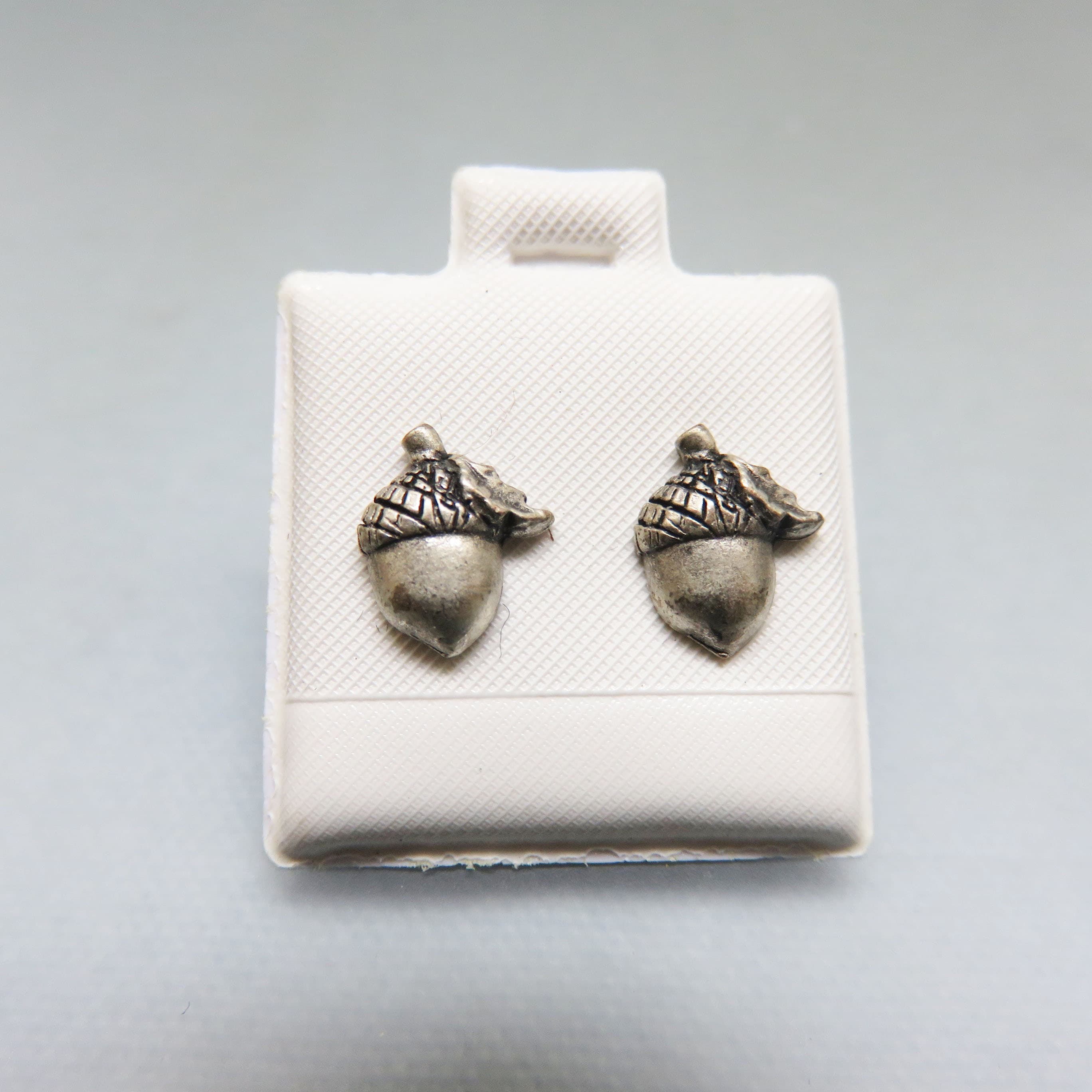 Early 2000s Pewter Acorn Stud Earrings – Tiny Lead Free Autumn Post Earrings
