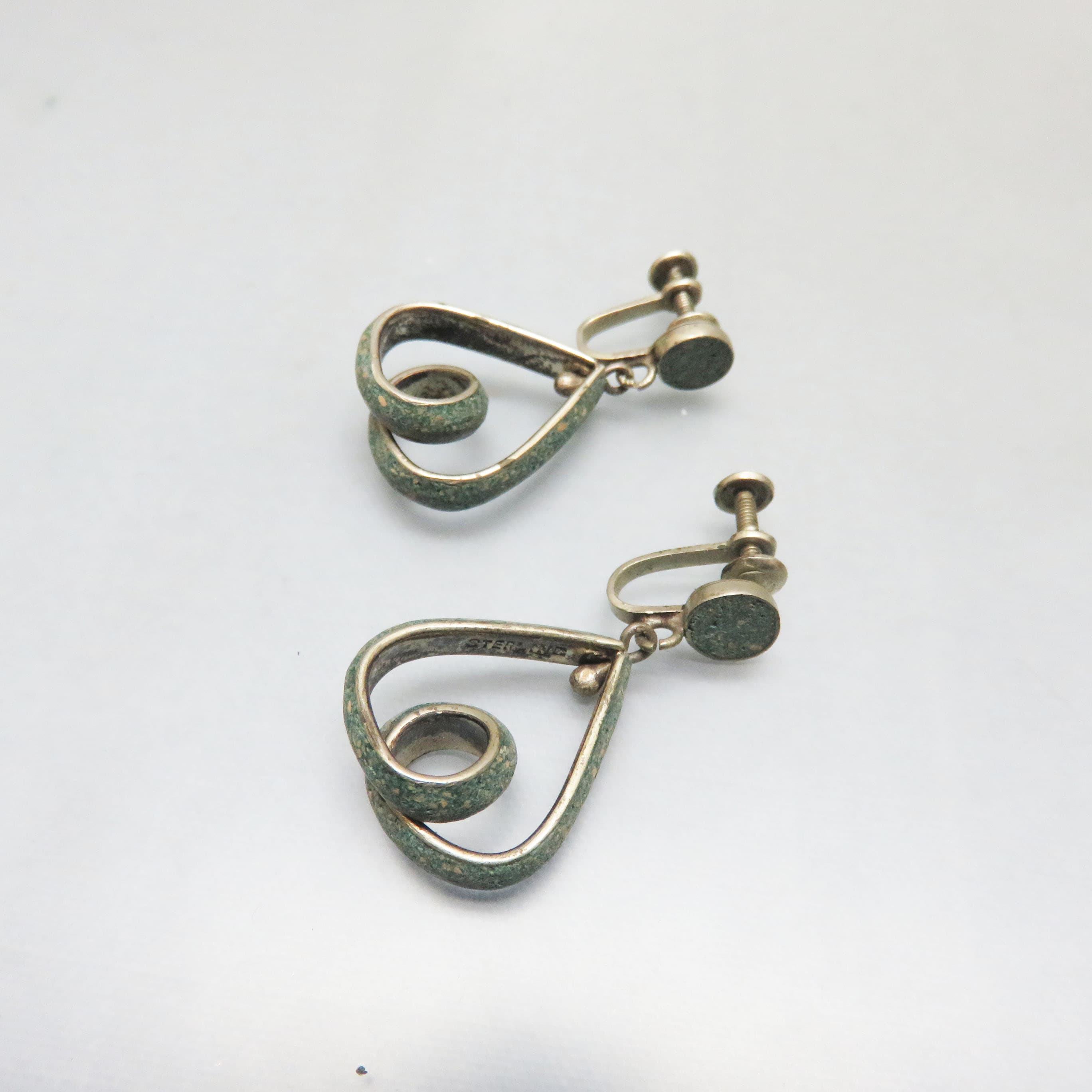Vintage Sterling Silver Turquoise Dangle Earrings – Twisted Screwback Southwestern Earrings