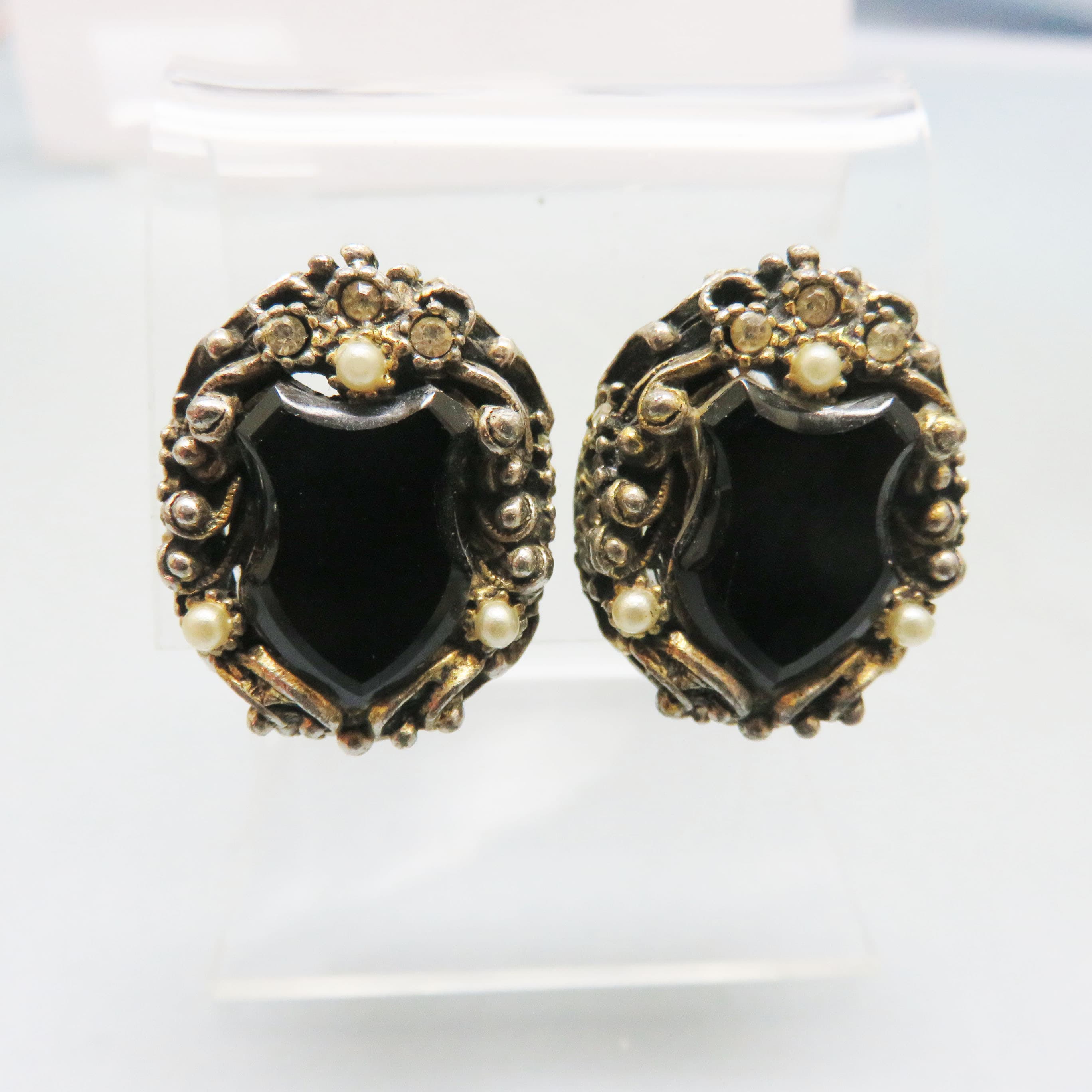 1960s Victorian Revival Black Glass Clip On Earrings – Faux Pearl Rhinestone Ornate Silvertone