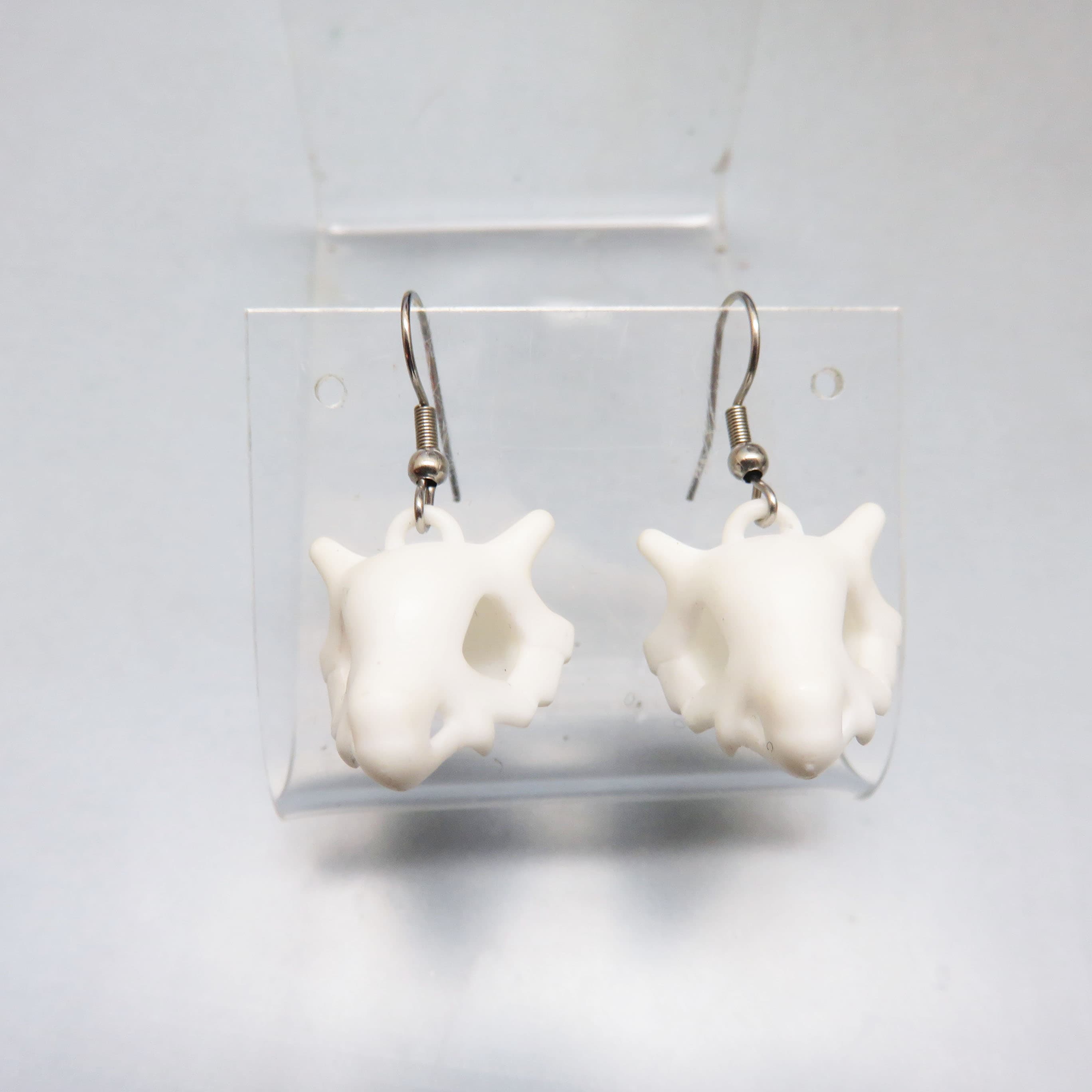 Dragon Skull Earrings – White Gothic Fantasy Skull Dangles – Lightweight Halloween French Hook Earrings